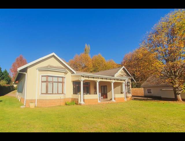 4 BEDROOM TOWNHOUSE FOR SALE IN UNDERBERG